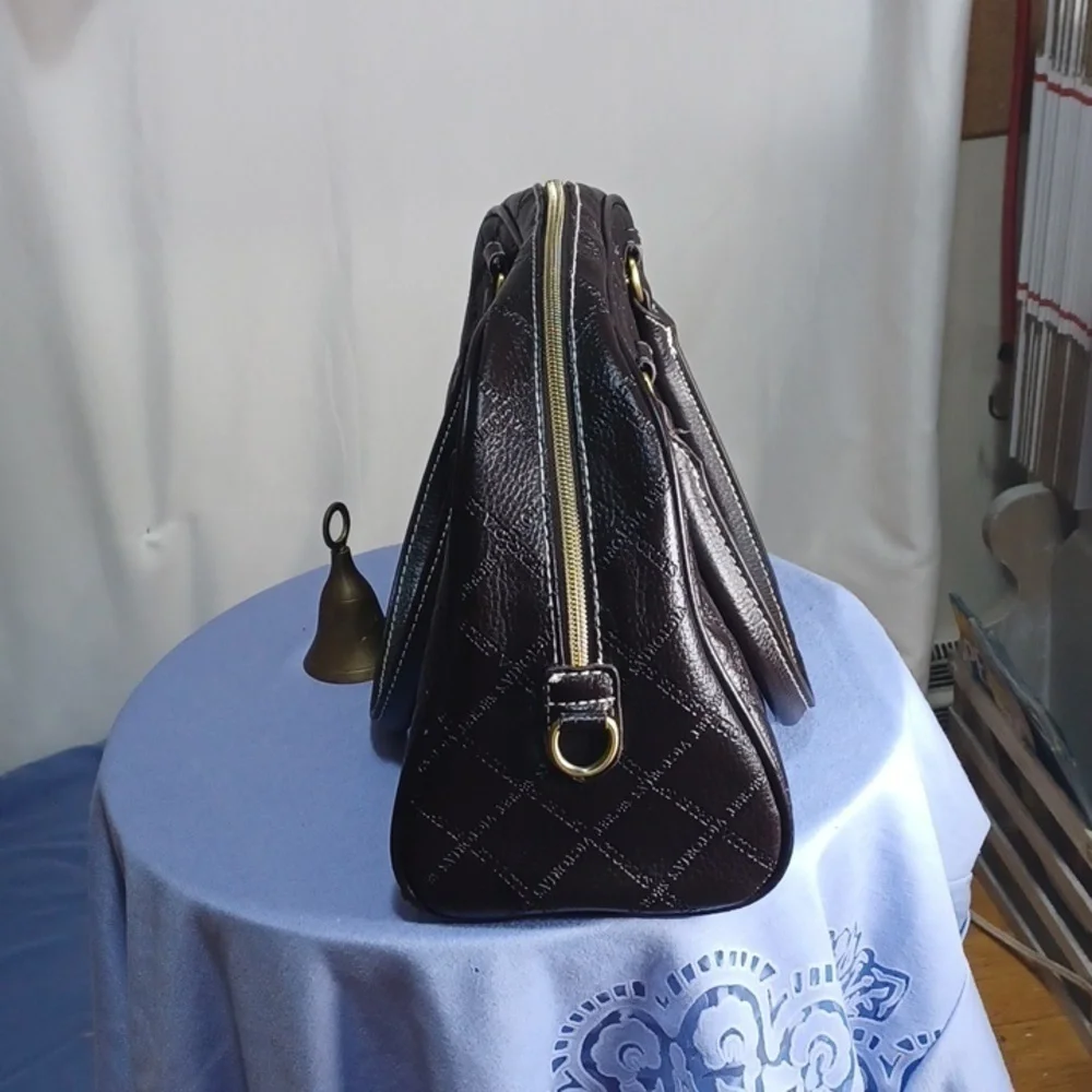 VICTORIA SECRETS WOMANS PURSE IN A BEAUTIFUL BLACK ⚫️